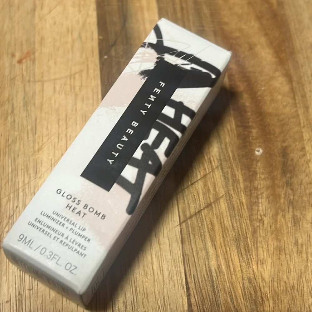 🌙♣️Fenty Hot Chocolit Heat Gloss Bomb